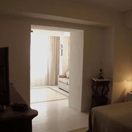 Hotel Santa Marina Antica Foresteria Санта-Маріна-Саліна Екстер'єр фото
