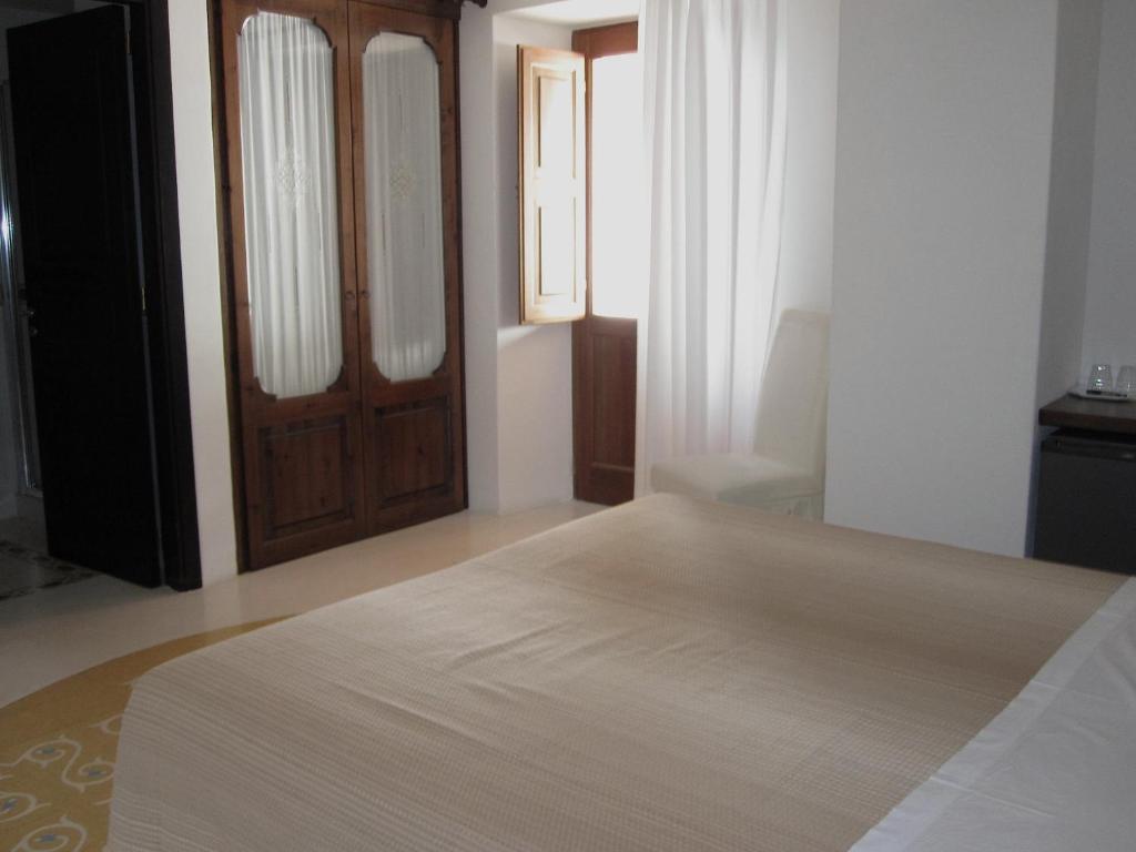 Hotel Santa Marina Antica Foresteria Санта-Маріна-Саліна Номер фото