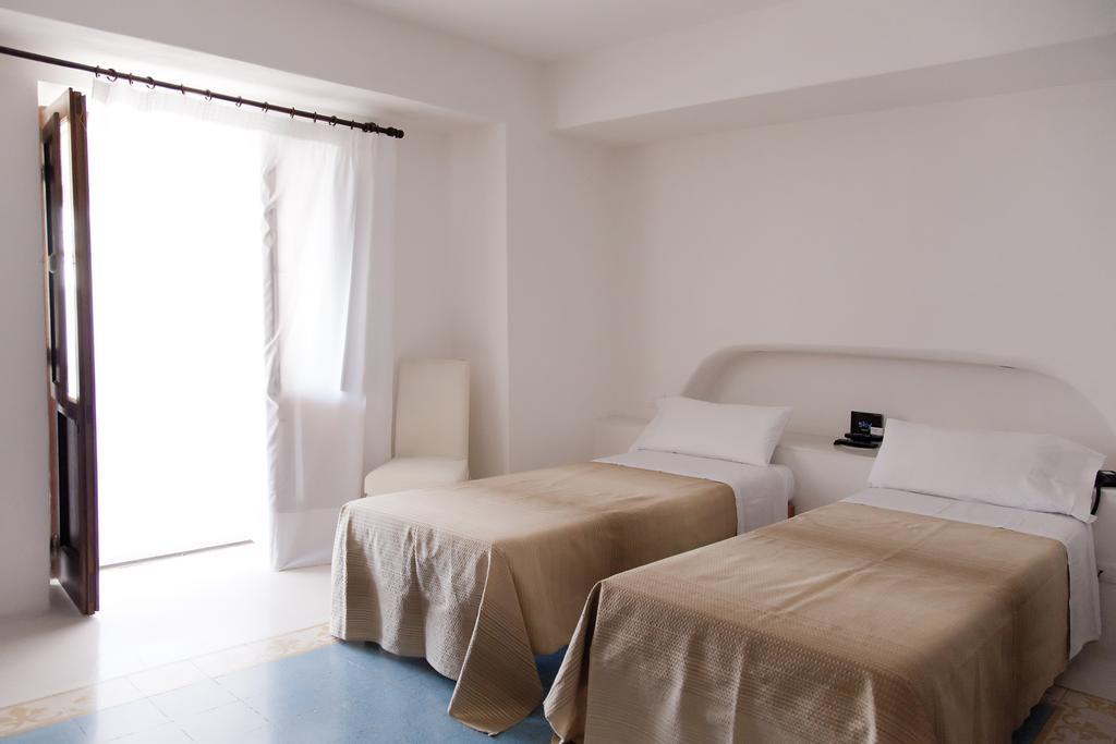 Hotel Santa Marina Antica Foresteria Санта-Маріна-Саліна Екстер'єр фото