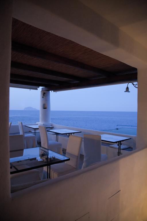 Hotel Santa Marina Antica Foresteria Санта-Маріна-Саліна Екстер'єр фото