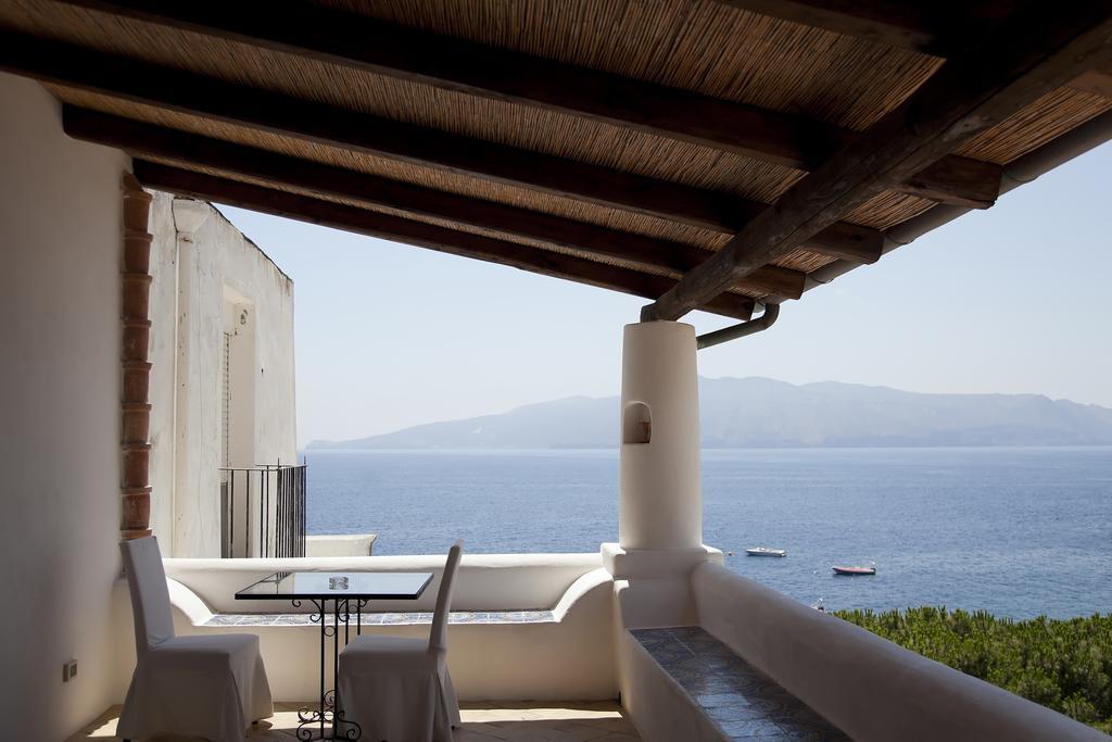 Hotel Santa Marina Antica Foresteria Санта-Маріна-Саліна Екстер'єр фото